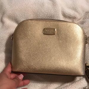 Michael kors crossbody